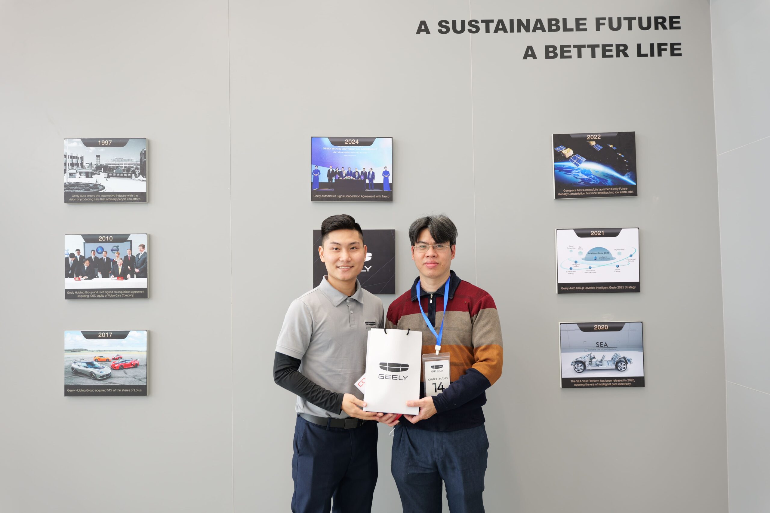 Những món quà độc quyền Geely Đà Lạt tri ân khách hàng 